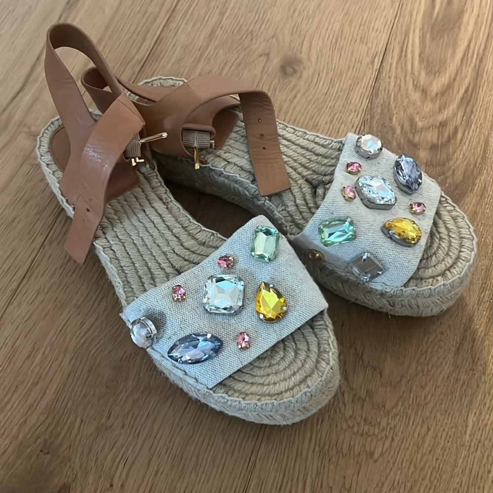 Tory Burch size 9 sandals perfect for a cruise